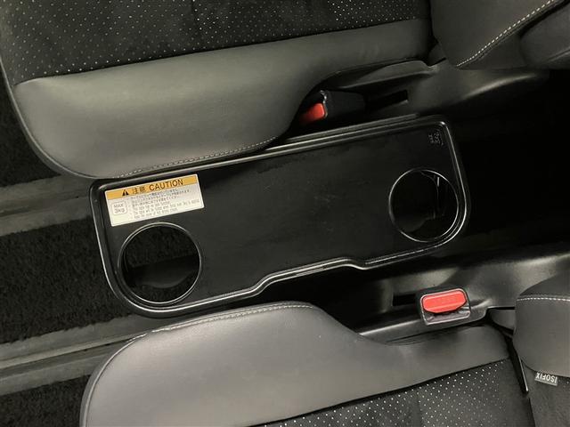 ヴォクシー ZS 煌III プリクラッシュ スマートキ アイスト DVD再生機能 横滑り防止装置 ナビTV アルミ 三列シート WAC 盗難防止 オートエアコン キーレス ETC装備 パワステ メモリナビ クルコン ABS(31枚目)