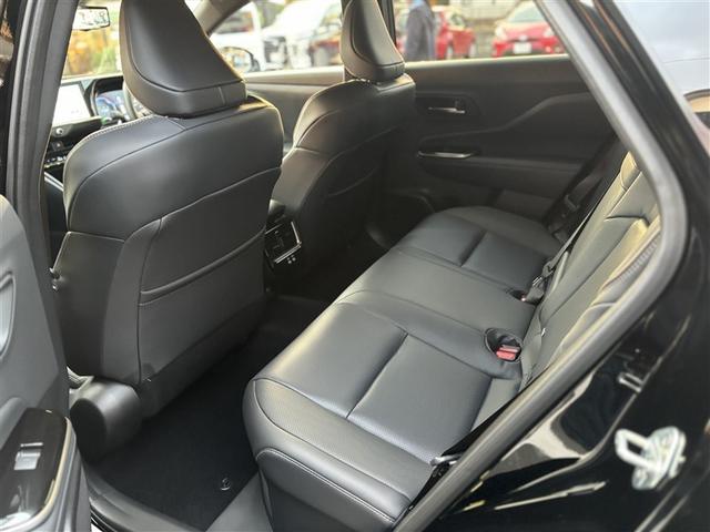 クラウンエステート Ｚ　パワーシート　４ＷＤ　クルーズコントロール　フルセグテレビ　黒革シート　１００Ｖ充電（11枚目）