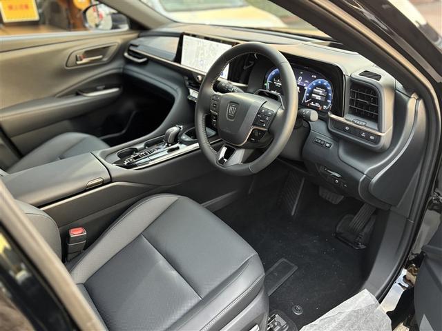 クラウンエステート Ｚ　パワーシート　４ＷＤ　クルーズコントロール　フルセグテレビ　黒革シート　１００Ｖ充電（13枚目）