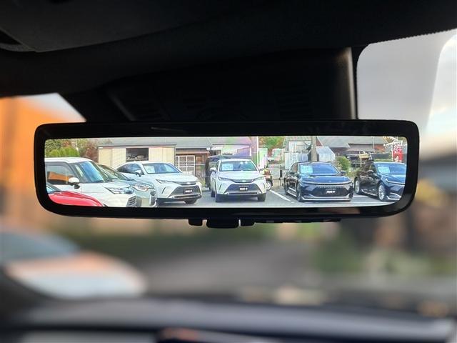 クラウンエステート Ｚ　パワーシート　４ＷＤ　クルーズコントロール　フルセグテレビ　黒革シート　１００Ｖ充電（22枚目）