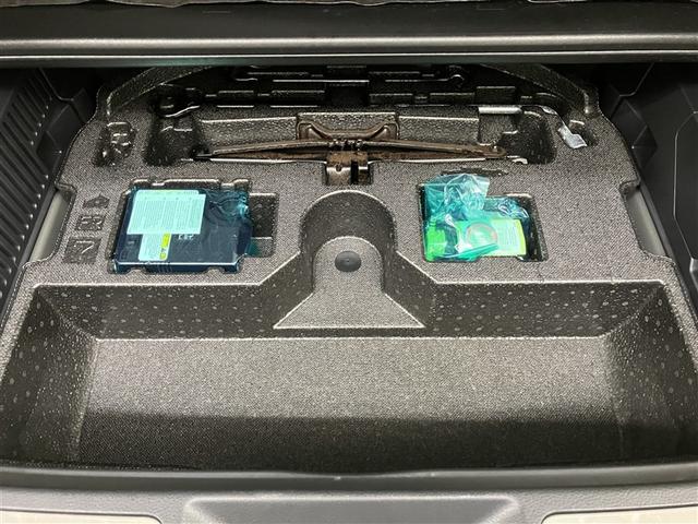 ハリアーハイブリッド Ｚ　レザーパッケージ　パノラマサンルーフ　地デジ　横滑防止　盗難防止システム　Ｂモニター　ＬＥＤライト　パワーウィンドウ　クルコン　スマートキ－　助手席エアバック　パワーシート　エアバッグ　点検記録簿　オートエアコン（38枚目）