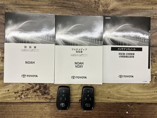 ノア Ｓ－Ｇ　ワンオーナー車　横滑り防止　Ｂモニター　両側自動ドア　クルコン　スマートキ　アルミホイール　ＡＡＣ　ナビ＆ＴＶ　ＥＴＣ車載器　イモビライザー　ＬＥＤライト　キーレス　ウォークスルー　３列シート　ＤＶＤ（20枚目）