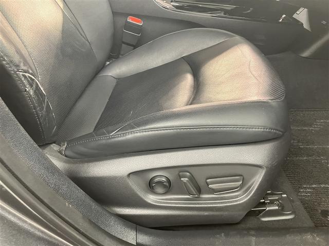 プリウスＰＨＶ Ａレザーパッケージ　Ｂカメラ　ＬＥＤライト　ナビＴＶ　ＡＵＸ　ドライブレコーダー　クルーズコントロール　パワーシート　パワステ　フルセグテレビ　ＥＴＣ　イモビライザー　エアコン　ＡＢＳ　スマートキー　サイドエアバッグ（16枚目）