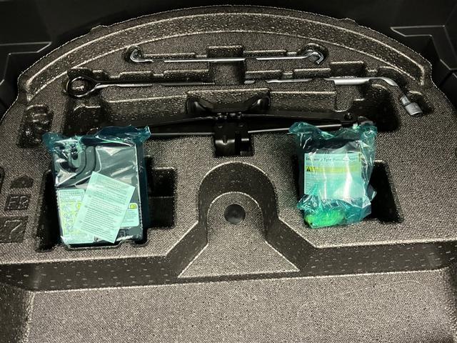 ハリアー G アルミ リヤカメラ イモビライザー 運転席パワーシート LEDヘッド クルーズコントロール 4WD ETC スマートキー ドライブレコーダー ミュージックプレイヤー接続可 フルセグ オートエアコン(37枚目)