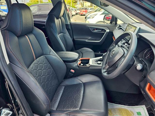 ＲＡＶ４ アドベンチャー　純正ナビ・トヨタセーフティセンス・アダプティブクルーズコントロール・パワートランクリッド・ブラインドスポットモニター・バックカメラ・Ｂｌｕｅｔｏｏｔｈ接続・ＥＴＣ・ＴＶ・純正１９インチアルミホイール（6枚目）