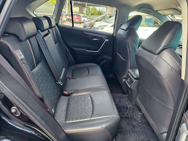 ＲＡＶ４ アドベンチャー　純正ナビ・トヨタセーフティセンス・アダプティブクルーズコントロール・パワートランクリッド・ブラインドスポットモニター・バックカメラ・Ｂｌｕｅｔｏｏｔｈ接続・ＥＴＣ・ＴＶ・純正１９インチアルミホイール（15枚目）