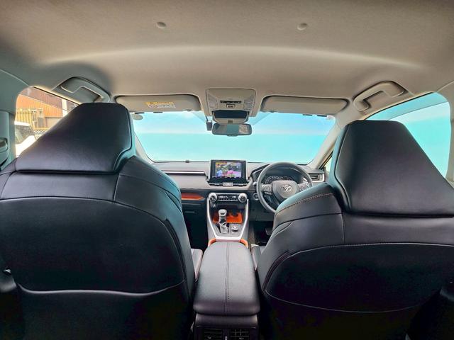 ＲＡＶ４ アドベンチャー　純正ナビ・トヨタセーフティセンス・アダプティブクルーズコントロール・パワートランクリッド・ブラインドスポットモニター・バックカメラ・Ｂｌｕｅｔｏｏｔｈ接続・ＥＴＣ・ＴＶ・純正１９インチアルミホイール（17枚目）