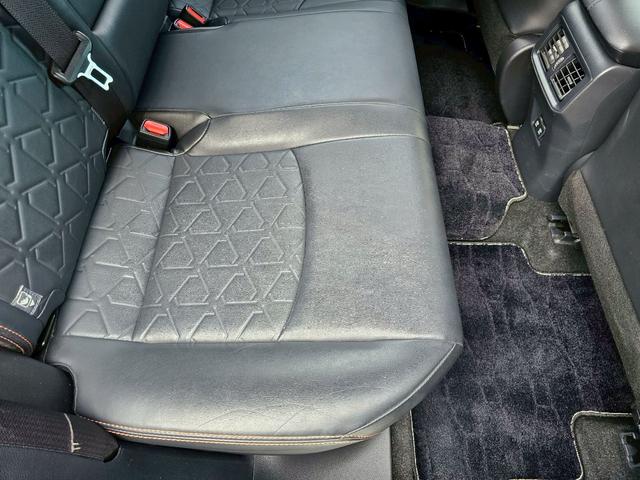ＲＡＶ４ アドベンチャー　純正ナビ・トヨタセーフティセンス・アダプティブクルーズコントロール・パワートランクリッド・ブラインドスポットモニター・バックカメラ・Ｂｌｕｅｔｏｏｔｈ接続・ＥＴＣ・ＴＶ・純正１９インチアルミホイール（19枚目）