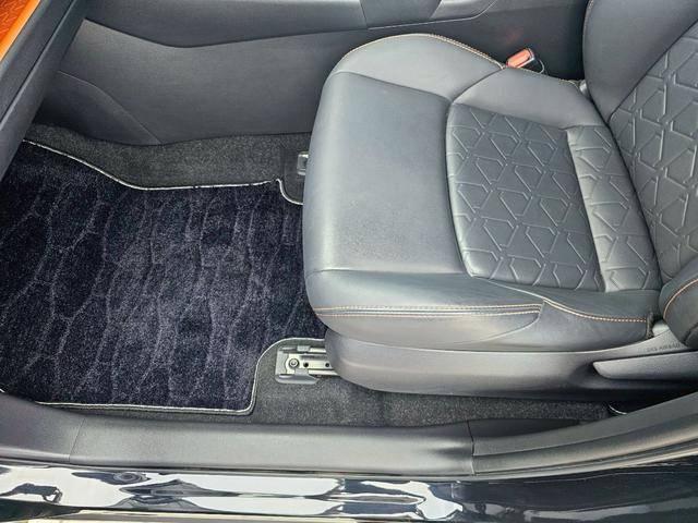 ＲＡＶ４ アドベンチャー　純正ナビ・トヨタセーフティセンス・アダプティブクルーズコントロール・パワートランクリッド・ブラインドスポットモニター・バックカメラ・Ｂｌｕｅｔｏｏｔｈ接続・ＥＴＣ・ＴＶ・純正１９インチアルミホイール（20枚目）
