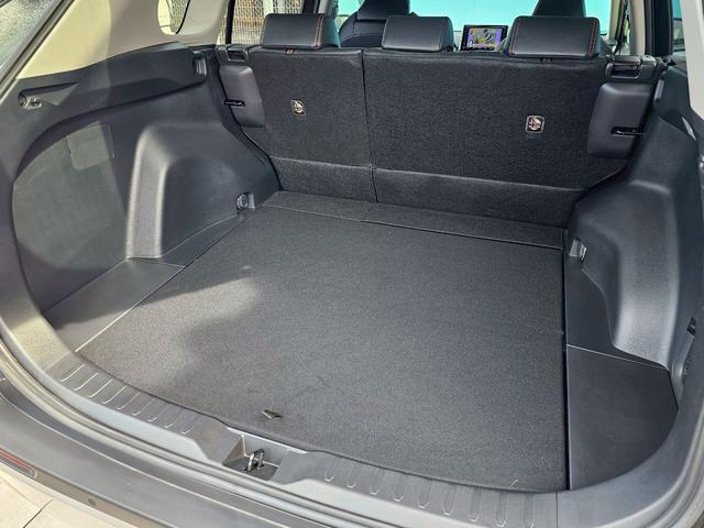 ＲＡＶ４ アドベンチャー　純正ナビ・トヨタセーフティセンス・アダプティブクルーズコントロール・パワートランクリッド・ブラインドスポットモニター・バックカメラ・Ｂｌｕｅｔｏｏｔｈ接続・ＥＴＣ・ＴＶ・純正１９インチアルミホイール（23枚目）