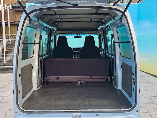 ハイゼットカーゴ デラックスリミテッド　ＫＥＮＷＯＯＤオーディオ・システムバー・ＥＴＣ・キーレス・ＡＢＳ・前席パワーウィンドウ・ＪＯＫＥＲ１３インチアルミホイール（9枚目）