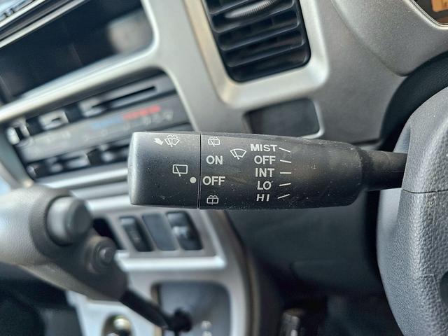 ハイゼットカーゴ デラックスリミテッド　ＫＥＮＷＯＯＤオーディオ・システムバー・ＥＴＣ・キーレス・ＡＢＳ・前席パワーウィンドウ・ＪＯＫＥＲ１３インチアルミホイール（15枚目）