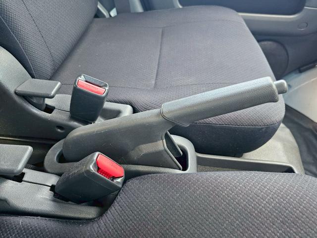 ハイゼットカーゴ デラックスリミテッド　ＫＥＮＷＯＯＤオーディオ・システムバー・ＥＴＣ・キーレス・ＡＢＳ・前席パワーウィンドウ・ＪＯＫＥＲ１３インチアルミホイール（21枚目）