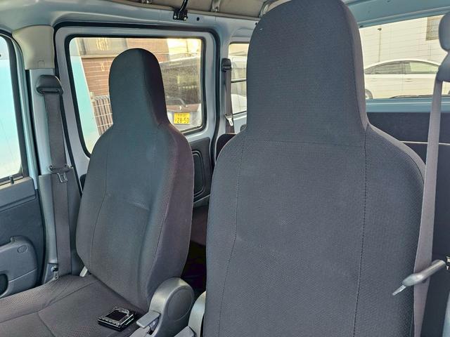 ハイゼットカーゴ デラックスリミテッド　ＫＥＮＷＯＯＤオーディオ・システムバー・ＥＴＣ・キーレス・ＡＢＳ・前席パワーウィンドウ・ＪＯＫＥＲ１３インチアルミホイール（34枚目）