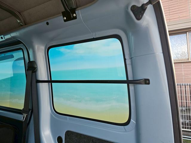 ハイゼットカーゴ デラックスリミテッド　ＫＥＮＷＯＯＤオーディオ・システムバー・ＥＴＣ・キーレス・ＡＢＳ・前席パワーウィンドウ・ＪＯＫＥＲ１３インチアルミホイール（50枚目）