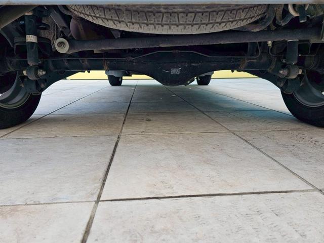 ハイゼットカーゴ デラックスリミテッド　ＫＥＮＷＯＯＤオーディオ・システムバー・ＥＴＣ・キーレス・ＡＢＳ・前席パワーウィンドウ・ＪＯＫＥＲ１３インチアルミホイール（57枚目）