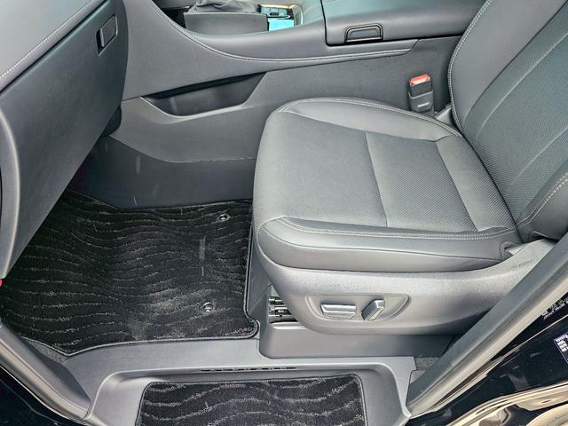 アルファード Z 左右独立ムーンルーフ・デジタルインナーミラー・フリップダウンモニター・スペアタイヤ・純正ナビ・トヨタセーフティセンス・全周囲カメラ・シートヒーター・シートクーラー・HDMI接続・ETC・おくだけ充電(9枚目)