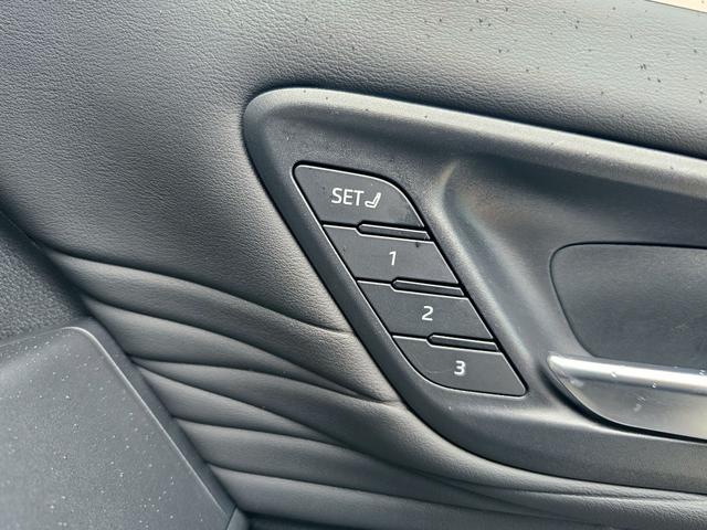 アルファード Z 左右独立ムーンルーフ・デジタルインナーミラー・フリップダウンモニター・スペアタイヤ・純正ナビ・トヨタセーフティセンス・全周囲カメラ・シートヒーター・シートクーラー・HDMI接続・ETC・おくだけ充電(41枚目)