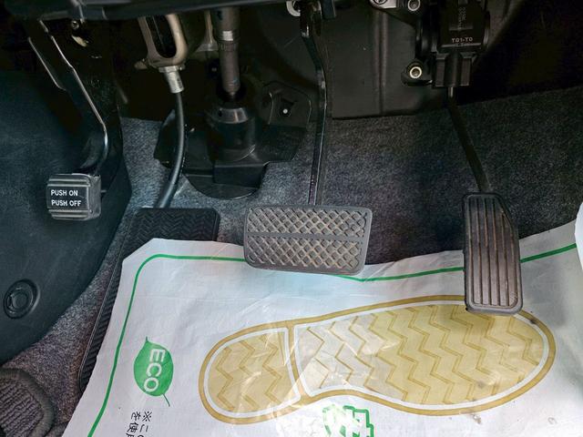 フリード G ジャストセレクション 純正ナビ・後席モニター・バックカメラ・Bluetooth接続・TV・ETC・USB接続・ドライブレコーダー・片側電動スライドドア・キーレス・純正15インチスチールホイール・(29枚目)