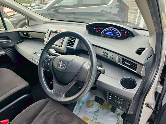 フリード G ジャストセレクション 純正ナビ・後席モニター・バックカメラ・Bluetooth接続・TV・ETC・USB接続・ドライブレコーダー・片側電動スライドドア・キーレス・純正15インチスチールホイール・(38枚目)