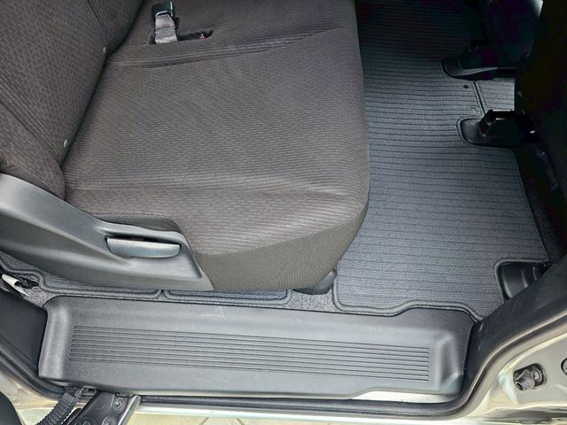 フリード G ジャストセレクション 純正ナビ・後席モニター・バックカメラ・Bluetooth接続・TV・ETC・USB接続・ドライブレコーダー・片側電動スライドドア・キーレス・純正15インチスチールホイール・(45枚目)