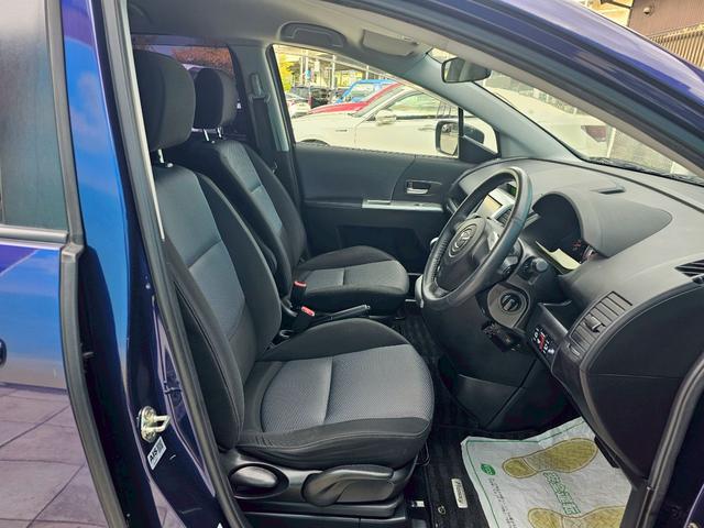 プレマシー ２０Ｚ　社外ナビ・バックモニター・Ｂｌｕｅｔｏｏｔｈ接続・両側電動スライドドア・ＥＴＣ・ＴＶ・電動格納ミラー・オートライト・オートエアコン・純正１７インチアルミホイール（5枚目）