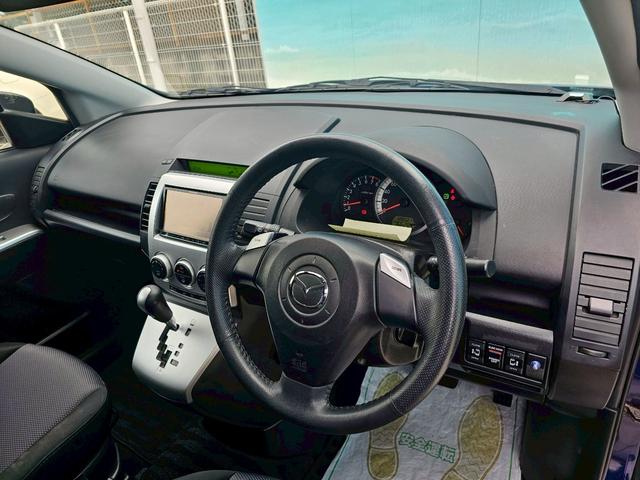 プレマシー ２０Ｚ　社外ナビ・バックモニター・Ｂｌｕｅｔｏｏｔｈ接続・両側電動スライドドア・ＥＴＣ・ＴＶ・電動格納ミラー・オートライト・オートエアコン・純正１７インチアルミホイール（30枚目）