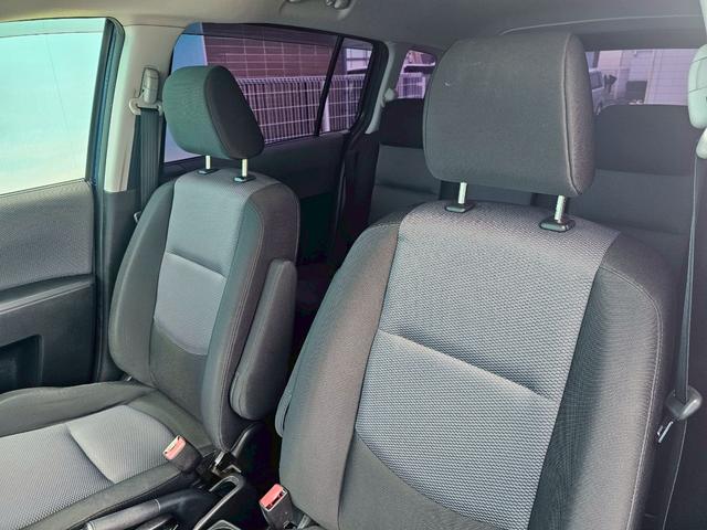 プレマシー ２０Ｚ　社外ナビ・バックモニター・Ｂｌｕｅｔｏｏｔｈ接続・両側電動スライドドア・ＥＴＣ・ＴＶ・電動格納ミラー・オートライト・オートエアコン・純正１７インチアルミホイール（33枚目）