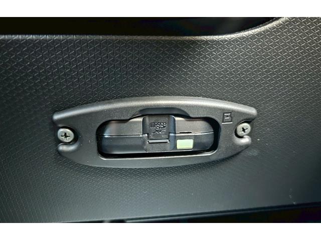 タント カスタムＸ　純正ナビ・アラウンドビューモニター・フルセグＴＶ・両側電動スライドドア・スマートアシスト・ドライブレコーダー・ＥＴＣ・シートヒーター・コーナーセンサー（27枚目）