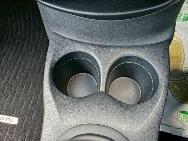 ノート Ｘ　純正ナビ・スマートルームミラー・アラウンドビューモニター・エマージェンシーブレーキ・Ｂｌｕｅｔｏｏｔｈ接続・ＴＶ・オートライト・プッシュスタート・純正１４インチスチールホイール（25枚目）