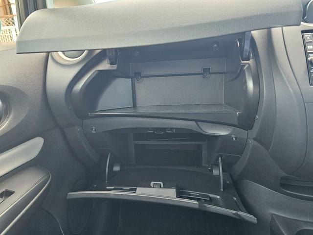 ノート Ｘ　純正ナビ・スマートルームミラー・アラウンドビューモニター・エマージェンシーブレーキ・Ｂｌｕｅｔｏｏｔｈ接続・ＴＶ・オートライト・プッシュスタート・純正１４インチスチールホイール（29枚目）