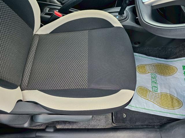 ノート Ｘ　純正ナビ・スマートルームミラー・アラウンドビューモニター・エマージェンシーブレーキ・Ｂｌｕｅｔｏｏｔｈ接続・ＴＶ・オートライト・プッシュスタート・純正１４インチスチールホイール（30枚目）