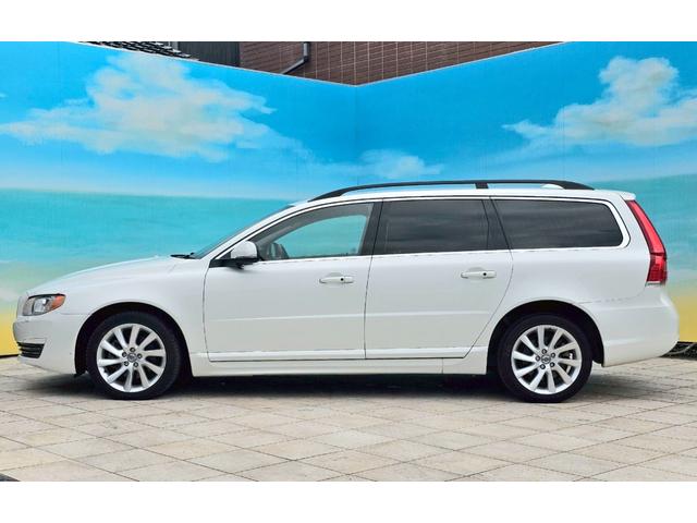 Ｖ７０ Ｔ４　ＳＥ　純正ナビ・本革シート・バックモニター・セーフティパッケージ・シートエアコン・ＴＶ・ルーフレール・パワーバックドア・クルーズコントロール・メモリーシート・ブラインドスポットモニター（3枚目）