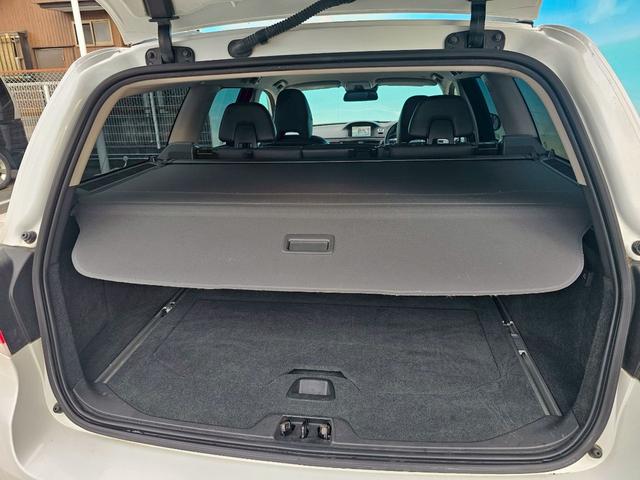 Ｖ７０ Ｔ４　ＳＥ　純正ナビ・本革シート・バックモニター・セーフティパッケージ・シートエアコン・ＴＶ・ルーフレール・パワーバックドア・クルーズコントロール・メモリーシート・ブラインドスポットモニター（11枚目）