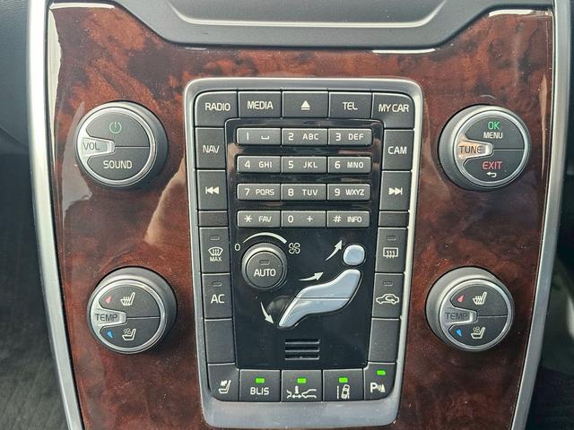 Ｖ７０ Ｔ４　ＳＥ　純正ナビ・本革シート・バックモニター・セーフティパッケージ・シートエアコン・ＴＶ・ルーフレール・パワーバックドア・クルーズコントロール・メモリーシート・ブラインドスポットモニター（19枚目）