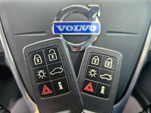 Ｖ７０ Ｔ４　ＳＥ　純正ナビ・本革シート・バックモニター・セーフティパッケージ・シートエアコン・ＴＶ・ルーフレール・パワーバックドア・クルーズコントロール・メモリーシート・ブラインドスポットモニター（23枚目）