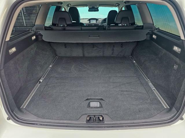 Ｖ７０ Ｔ４　ＳＥ　純正ナビ・本革シート・バックモニター・セーフティパッケージ・シートエアコン・ＴＶ・ルーフレール・パワーバックドア・クルーズコントロール・メモリーシート・ブラインドスポットモニター（31枚目）
