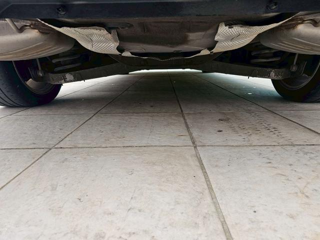 Ｖ７０ Ｔ４　ＳＥ　純正ナビ・本革シート・バックモニター・セーフティパッケージ・シートエアコン・ＴＶ・ルーフレール・パワーバックドア・クルーズコントロール・メモリーシート・ブラインドスポットモニター（32枚目）