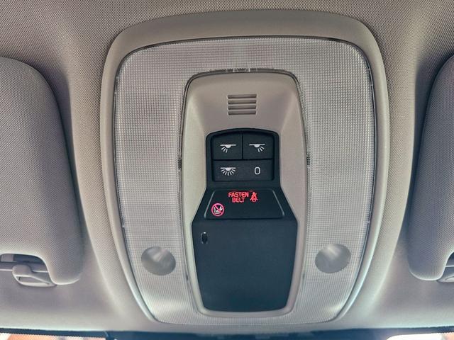 Ｖ７０ Ｔ４　ＳＥ　純正ナビ・本革シート・バックモニター・セーフティパッケージ・シートエアコン・ＴＶ・ルーフレール・パワーバックドア・クルーズコントロール・メモリーシート・ブラインドスポットモニター（40枚目）