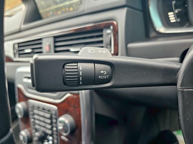 Ｖ７０ Ｔ４　ＳＥ　純正ナビ・本革シート・バックモニター・セーフティパッケージ・シートエアコン・ＴＶ・ルーフレール・パワーバックドア・クルーズコントロール・メモリーシート・ブラインドスポットモニター（41枚目）