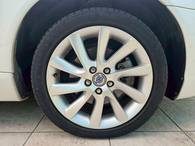 Ｖ７０ Ｔ４　ＳＥ　純正ナビ・本革シート・バックモニター・セーフティパッケージ・シートエアコン・ＴＶ・ルーフレール・パワーバックドア・クルーズコントロール・メモリーシート・ブラインドスポットモニター（50枚目）