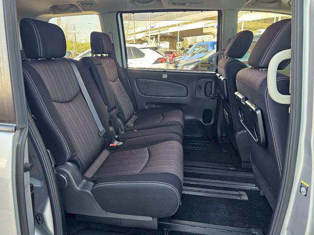 セレナ ハイウェイスター　Ｖセレクション＋セーフティ　ＳＨＶ　純正ナビ・後席モニター・アラウンドビューモニター・エマージェンシーブレーキ・クルーズコントロール・バックカメラ・ドライブレコーダー・ＥＴＣ・ＴＶ・両側電動スライドドア・純正１６インチホイール（7枚目）