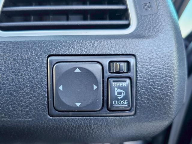 セレナ ハイウェイスター　Ｖセレクション＋セーフティ　ＳＨＶ　純正ナビ・後席モニター・アラウンドビューモニター・エマージェンシーブレーキ・クルーズコントロール・バックカメラ・ドライブレコーダー・ＥＴＣ・ＴＶ・両側電動スライドドア・純正１６インチホイール（19枚目）