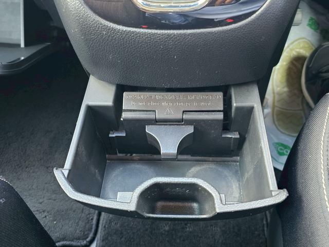 セレナ ハイウェイスター　Ｖセレクション＋セーフティ　ＳＨＶ　純正ナビ・後席モニター・アラウンドビューモニター・エマージェンシーブレーキ・クルーズコントロール・バックカメラ・ドライブレコーダー・ＥＴＣ・ＴＶ・両側電動スライドドア・純正１６インチホイール（37枚目）