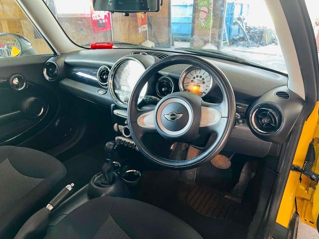 ＭＩＮＩ クーパー　Ｒ５６　６ＡＴ　黄　Ｂｌｕｅｔｏｏｔｈ　Ｃａｒｐｌａｙ　Ａｎｄｒｏｉｄ　Ａｕｔｏ　ナビ　ドラレコ　ドライブレコーダー　バックカメラ　ＥＴＣ　ＵＳＢ　アルミ　ユニオンジャック　テール　ＧＴ　Ｍｏｔｏｒｓ（49枚目）