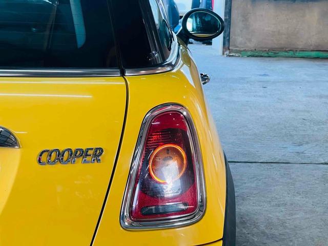 ＭＩＮＩ クーパー　Ｒ５６　６ＡＴ　黄　Ｂｌｕｅｔｏｏｔｈ　Ｃａｒｐｌａｙ　Ａｎｄｒｏｉｄ　Ａｕｔｏ　ナビ　ドラレコ　ドライブレコーダー　バックカメラ　ＥＴＣ　ＵＳＢ　アルミ　ユニオンジャック　テール　ＧＴ　Ｍｏｔｏｒｓ（61枚目）