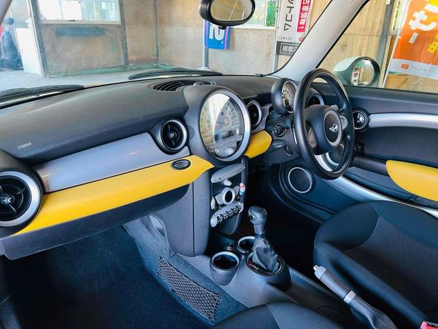 ＭＩＮＩ クーパー　Ｒ５６　６ＡＴ　黄　Ｂｌｕｅｔｏｏｔｈ　Ｃａｒｐｌａｙ　Ａｎｄｒｏｉｄ　Ａｕｔｏ　ナビ　ドラレコ　ドライブレコーダー　バックカメラ　ＥＴＣ　ＵＳＢ　アルミ　ユニオンジャック　テール　ＧＴ　Ｍｏｔｏｒｓ（42枚目）