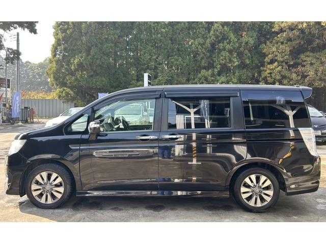 ステップワゴンスパーダ Ｓ　ＥＴＣ　バックカメラ　ＴＶ　両側電動スライドドア　オートライト　ＨＩＤ　スマートキー　アイドリングストップ　３列シート　ＣＶＴ　アルミホイール　盗難防止システム　衝突安全ボディ　ＡＢＳ　ＥＳＣ（6枚目）