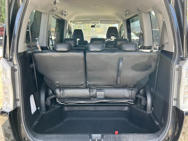 ステップワゴンスパーダ Ｓ　ＥＴＣ　バックカメラ　ＴＶ　両側電動スライドドア　オートライト　ＨＩＤ　スマートキー　アイドリングストップ　３列シート　ＣＶＴ　アルミホイール　盗難防止システム　衝突安全ボディ　ＡＢＳ　ＥＳＣ（21枚目）