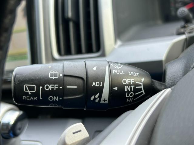 ステップワゴンスパーダ Ｓ　ＥＴＣ　バックカメラ　ＴＶ　両側電動スライドドア　オートライト　ＨＩＤ　スマートキー　アイドリングストップ　３列シート　ＣＶＴ　アルミホイール　盗難防止システム　衝突安全ボディ　ＡＢＳ　ＥＳＣ（24枚目）